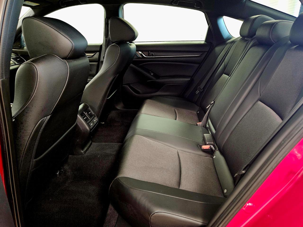 Used 2022 Honda Accord Sport image 25