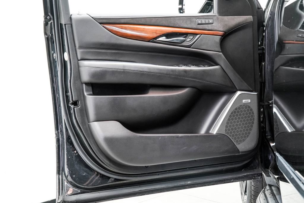 Used 2020 Cadillac Escalade Luxury image 47