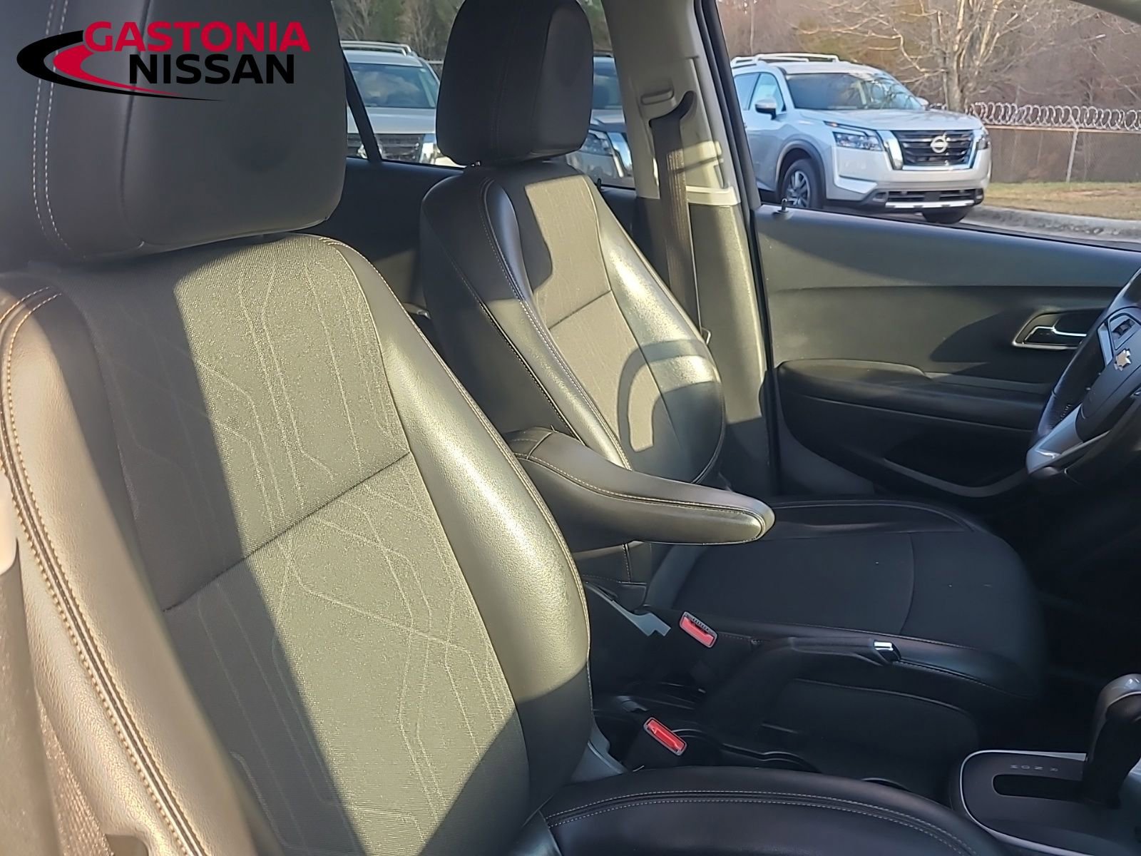 Used 2021 Chevrolet Trax LT w/ Driver Confidence Package image 22