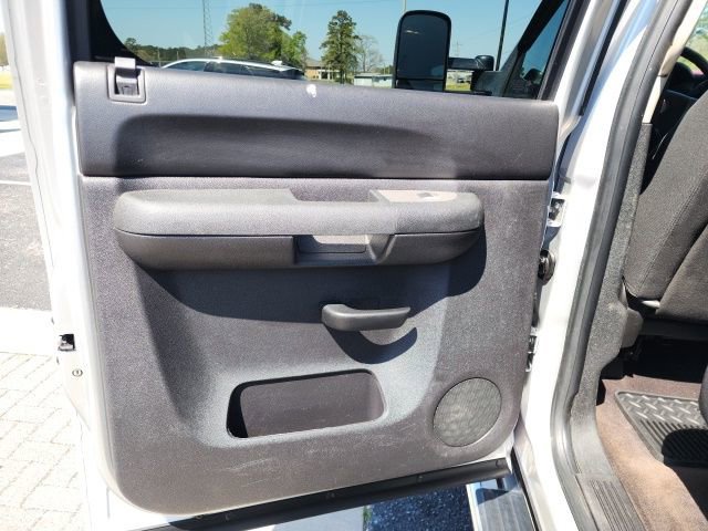 Used 2011 GMC Sierra 3500 SLE w/ SLE Preferred Package image 14