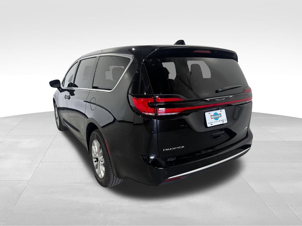 New 2027 Chrysler Pacifica Select w/ Family Tech Group AWD/4WD image 37