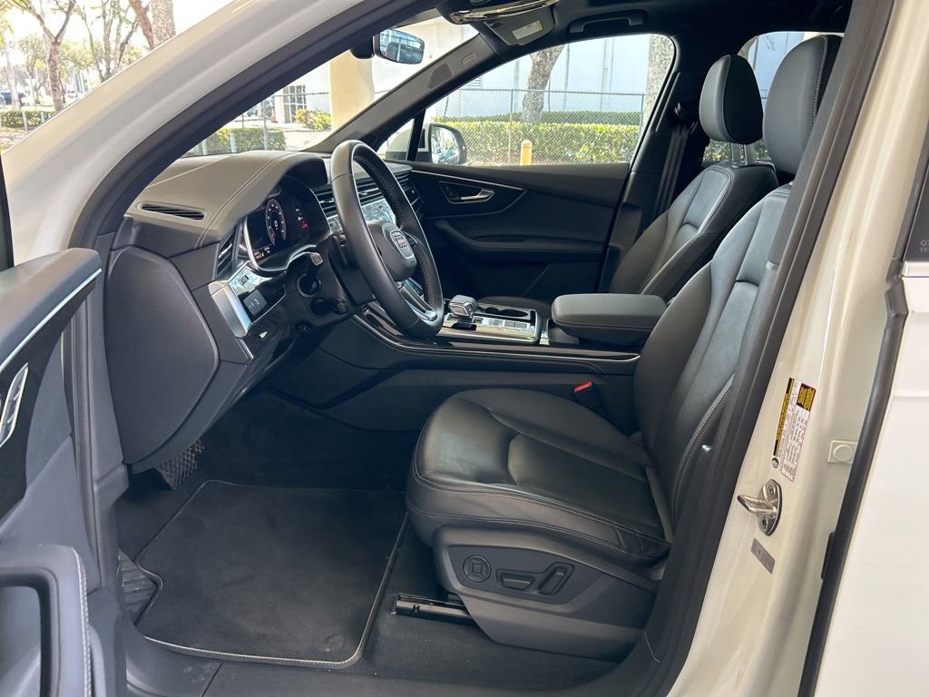 Used 2025 Audi Q7 3.0T Premium Plus image 5