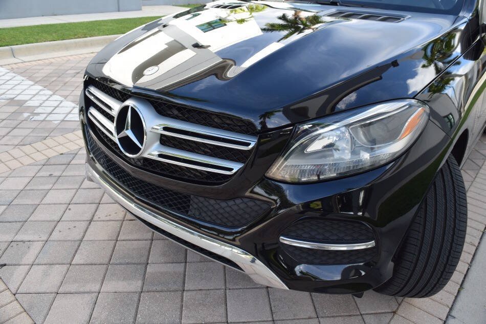 Used 2016 Mercedes-Benz GLE 300d 4MATIC w/ Premium Package image 9