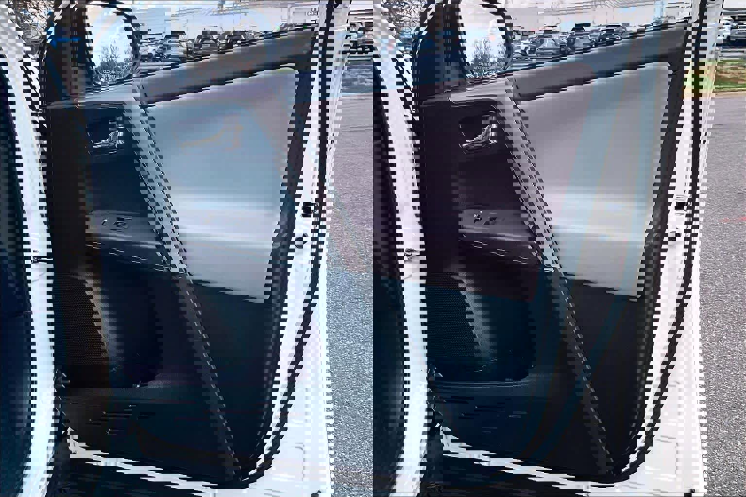 Used 2018 Toyota RAV4 XLE image 23