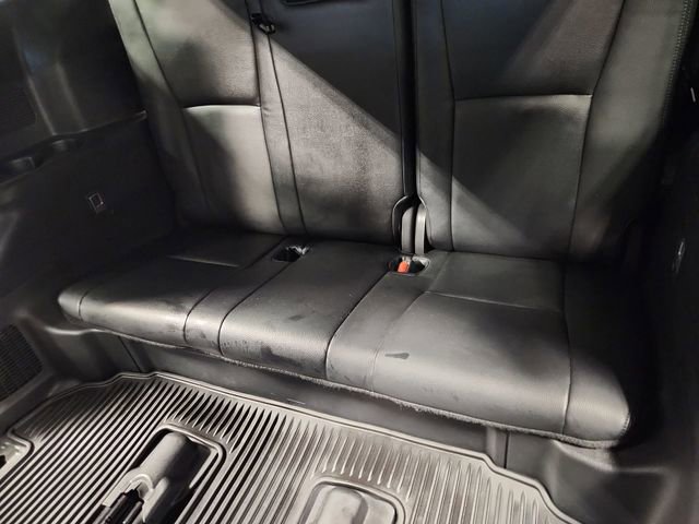 Used 2022 Toyota Highlander L FWD image 33