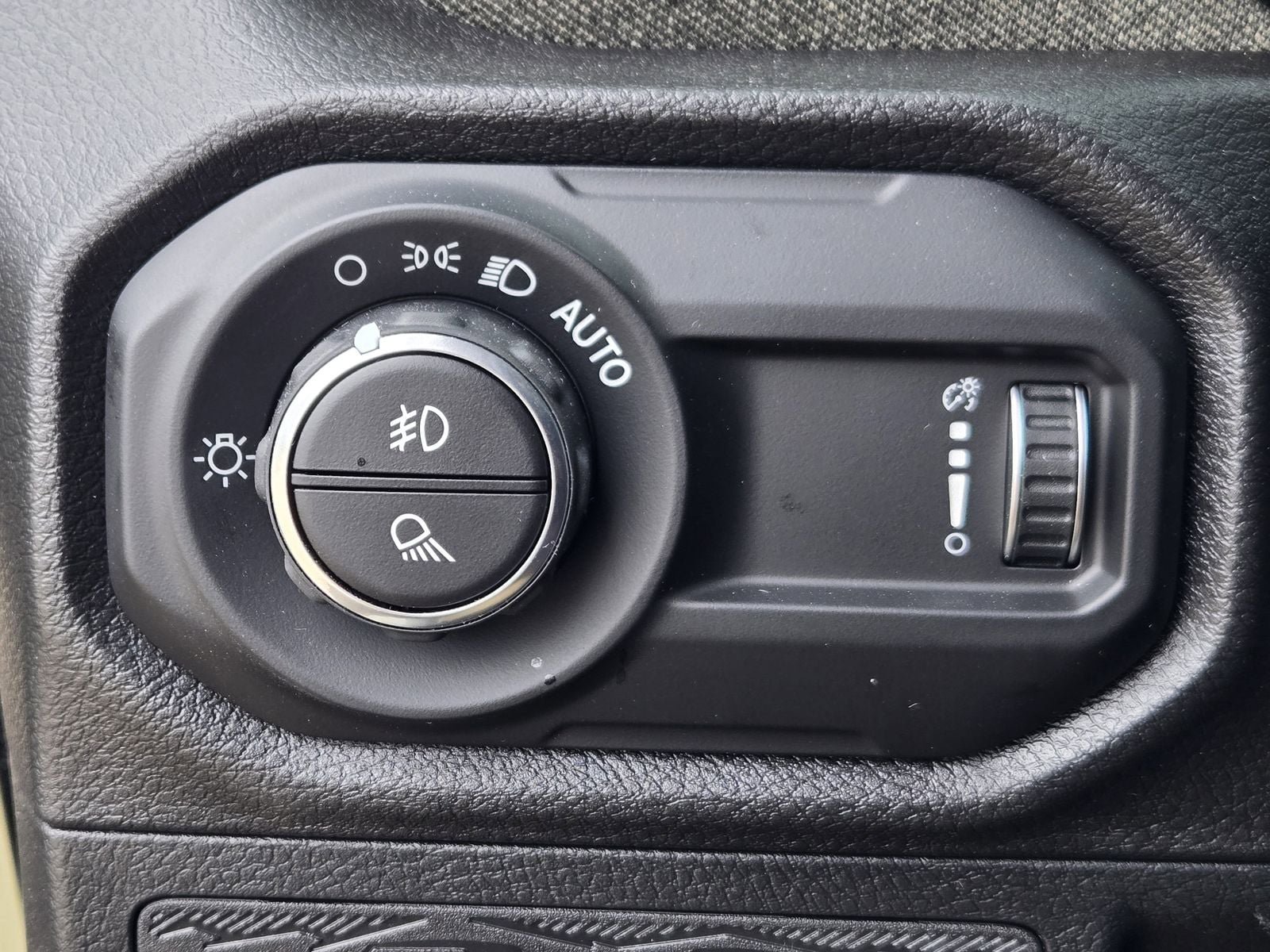 New 2026 Jeep Gladiator Willys AWD/4WD image 28