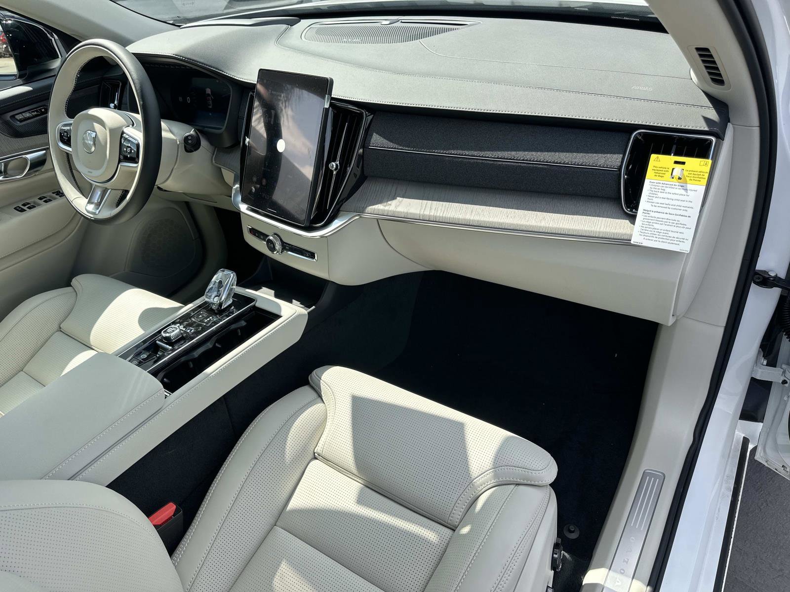 New 2026 Volvo XC90 T8 Ultra w/ Protection Package Premier image 22