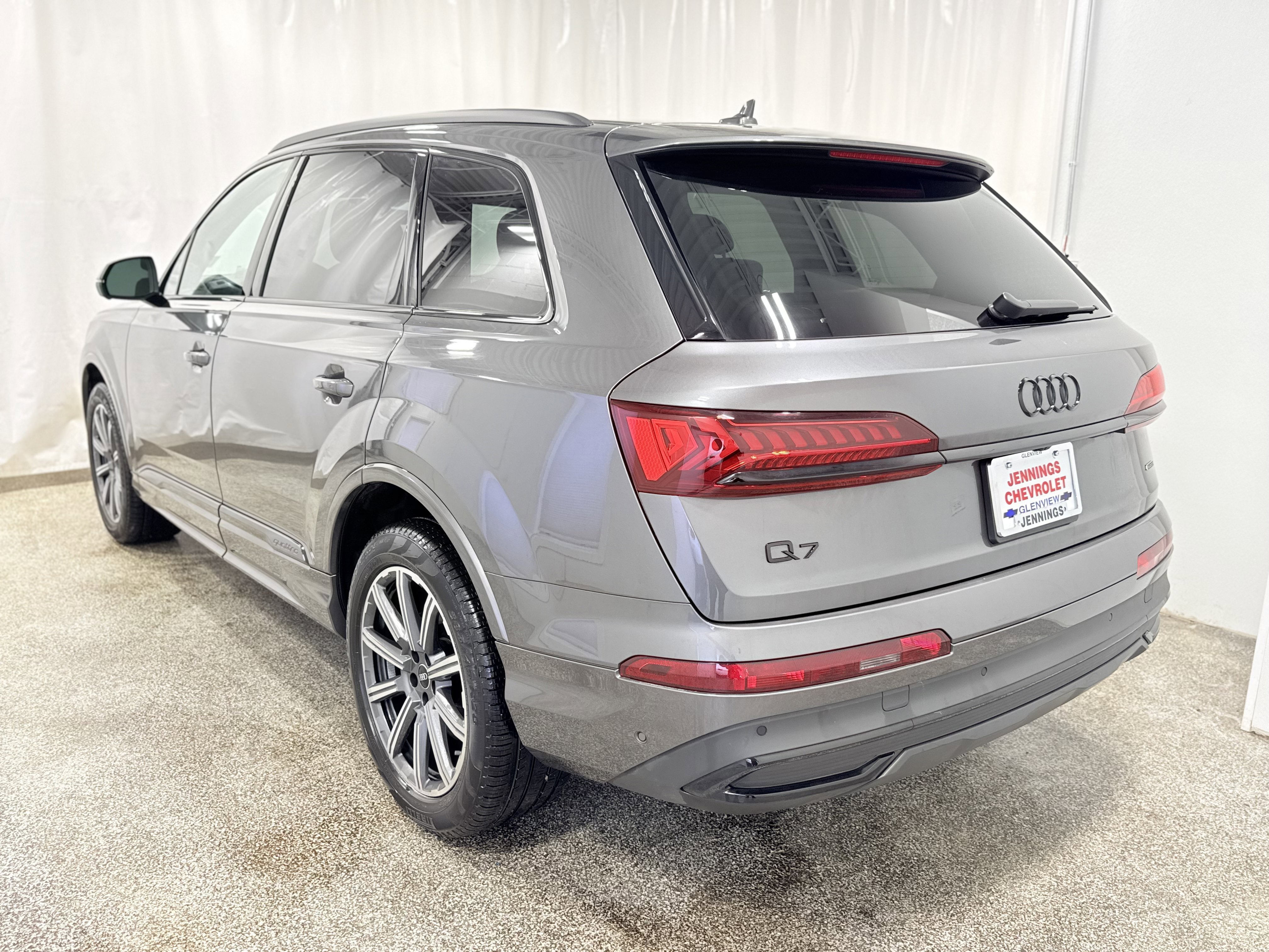 Used 2024 Audi Q7 Premium Plus w/ Premium Plus Package image 6