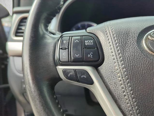 Certified 2019 Toyota Highlander SE FWD image 17
