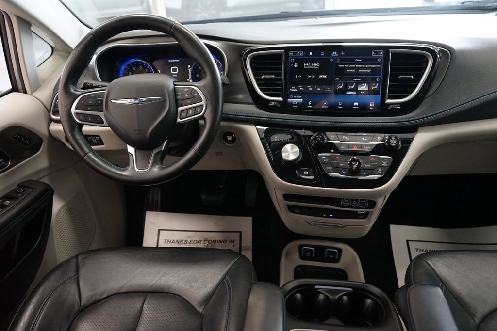 Used 2021 Chrysler Pacifica Touring-L w/ Uconnect Theater Family Group AWD/4WD image 10