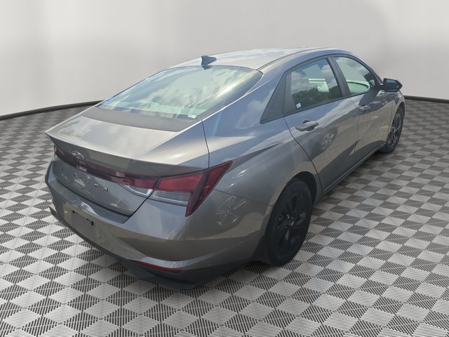 Used 2022 Hyundai Elantra SEL FWD image 6