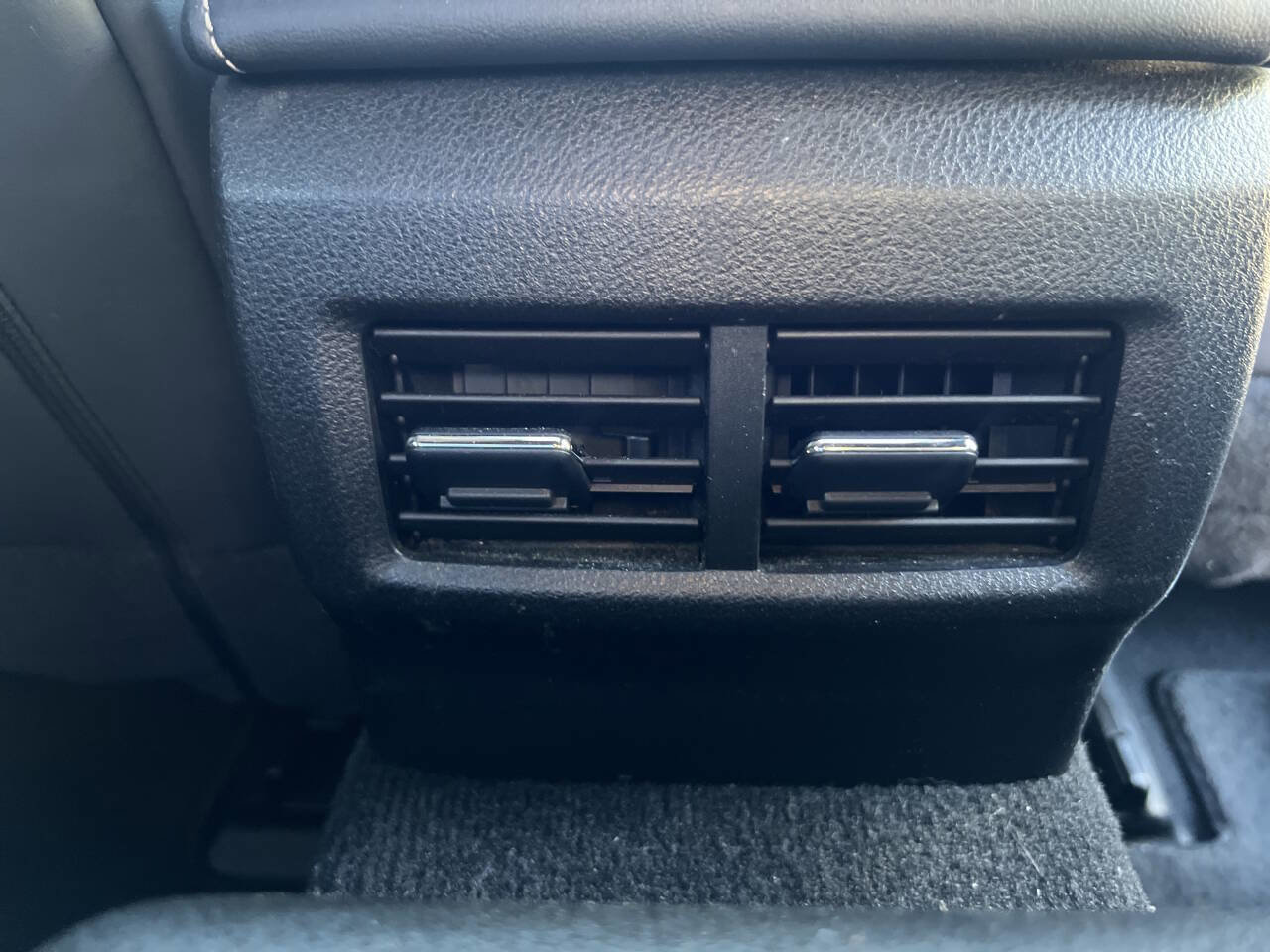 Used 2016 Lexus RC 200t image 15