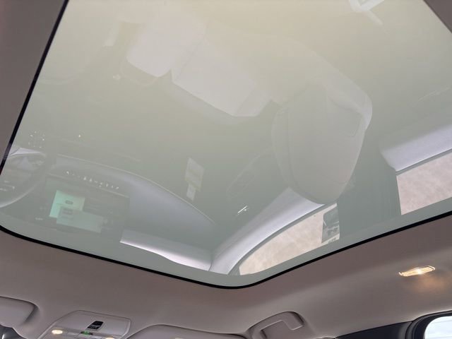 New 2026 Nissan Leaf Platinum+ w/ Cargo Package (Platinum+) image 11