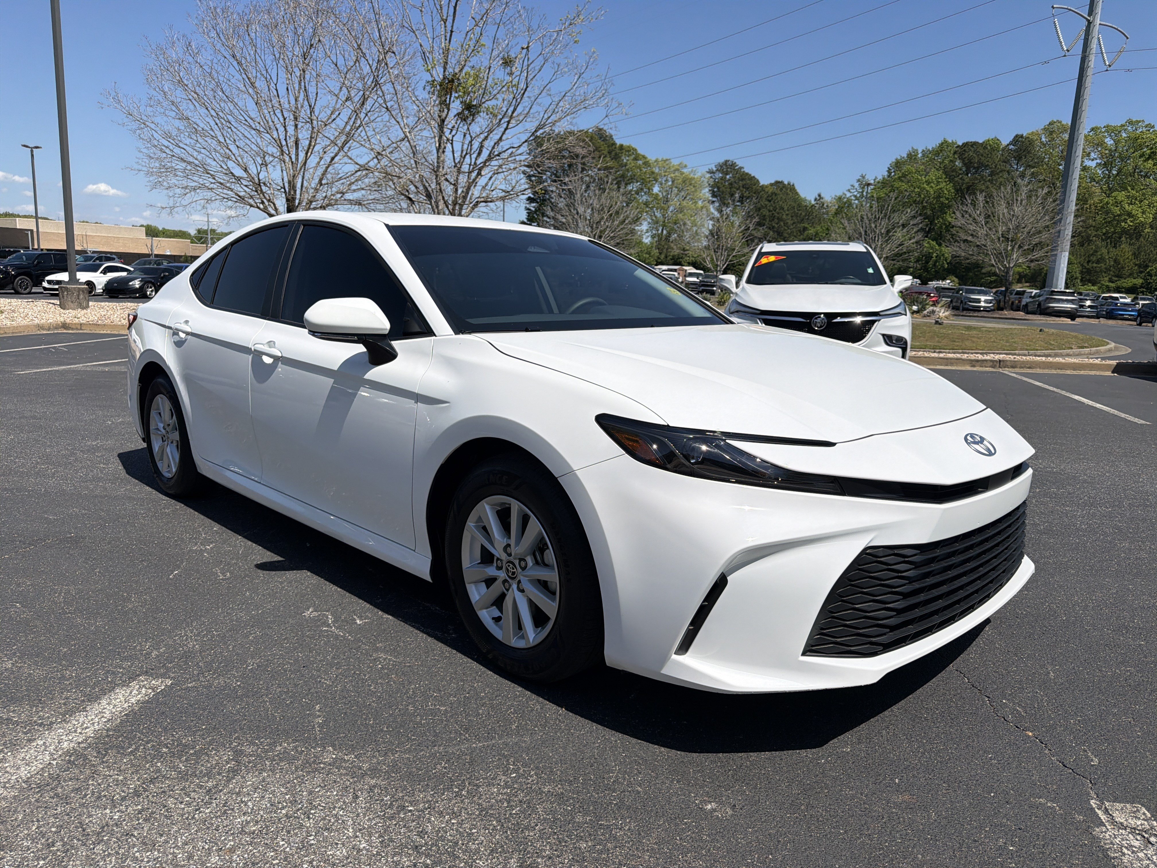 Used 2025 Toyota Camry LE FWD image 3
