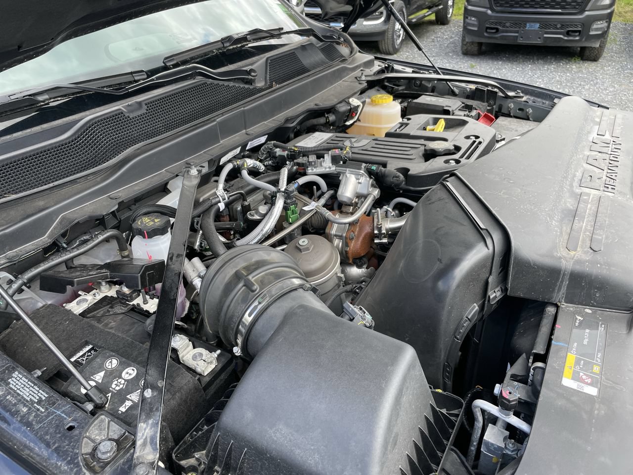 New 2026 RAM 3500 Laramie AWD/4WD image 26