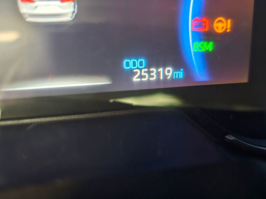 Used 2024 Toyota RAV4 XLE image 17