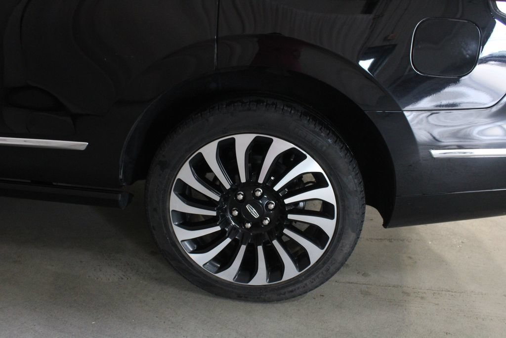 Certified 2023 Lincoln Navigator Black Label AWD/4WD image 30