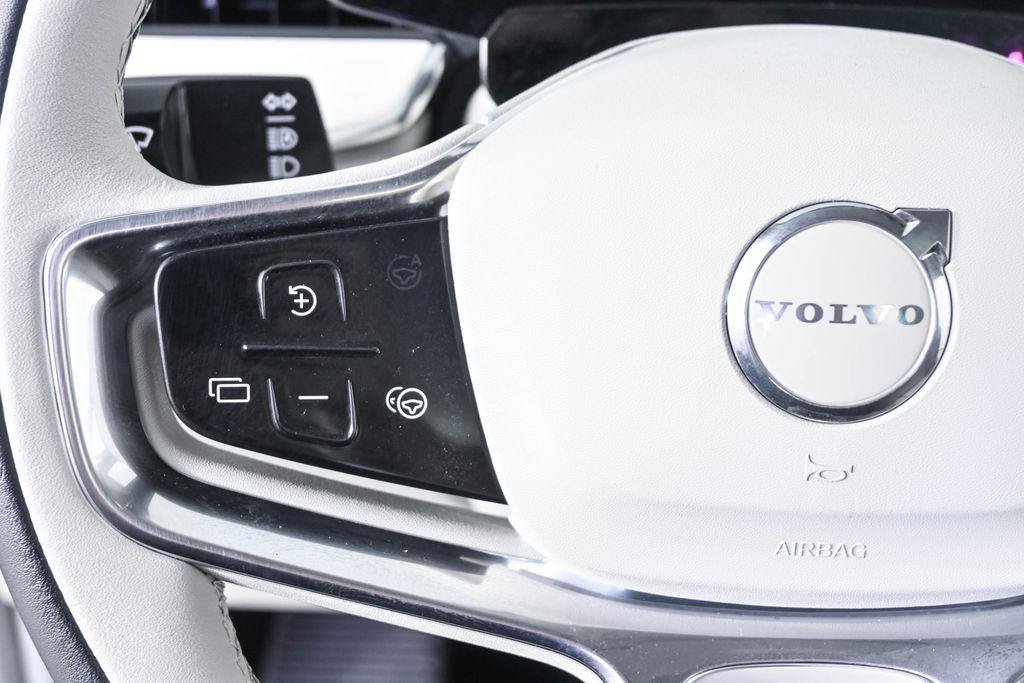 Certified 2025 Volvo EX90 Ultra AWD/4WD image 12