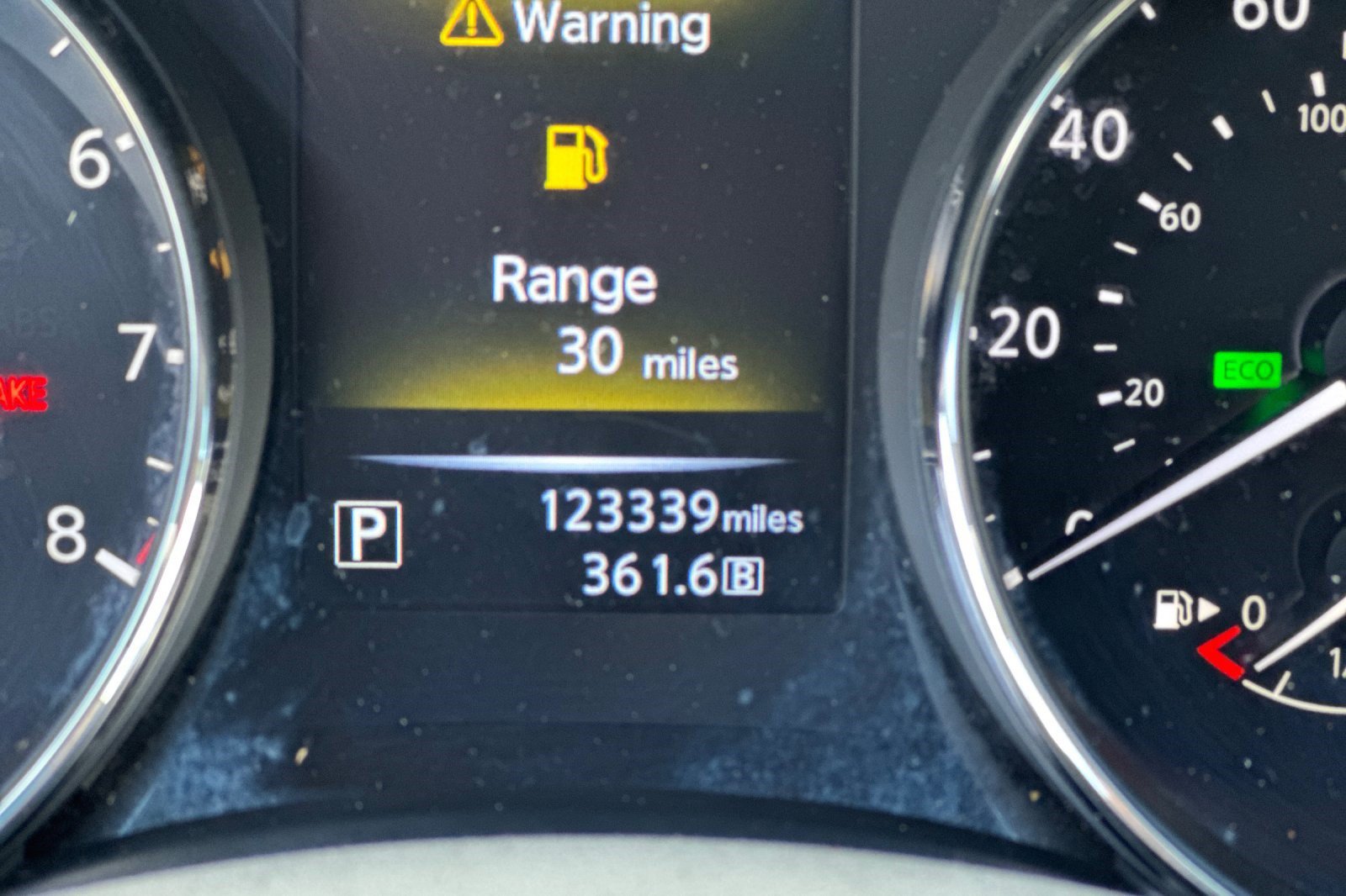 Used 2015 Nissan Rogue SV w/ SV Premium Package FWD image 24