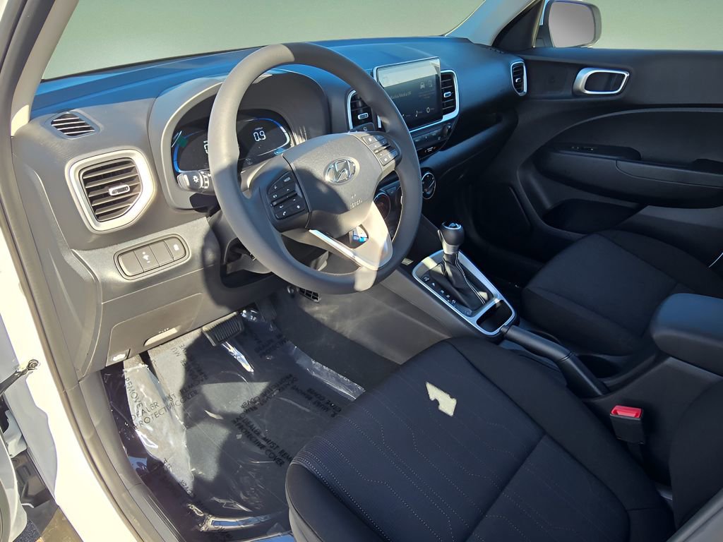 New 2026 Hyundai Venue SE image 24