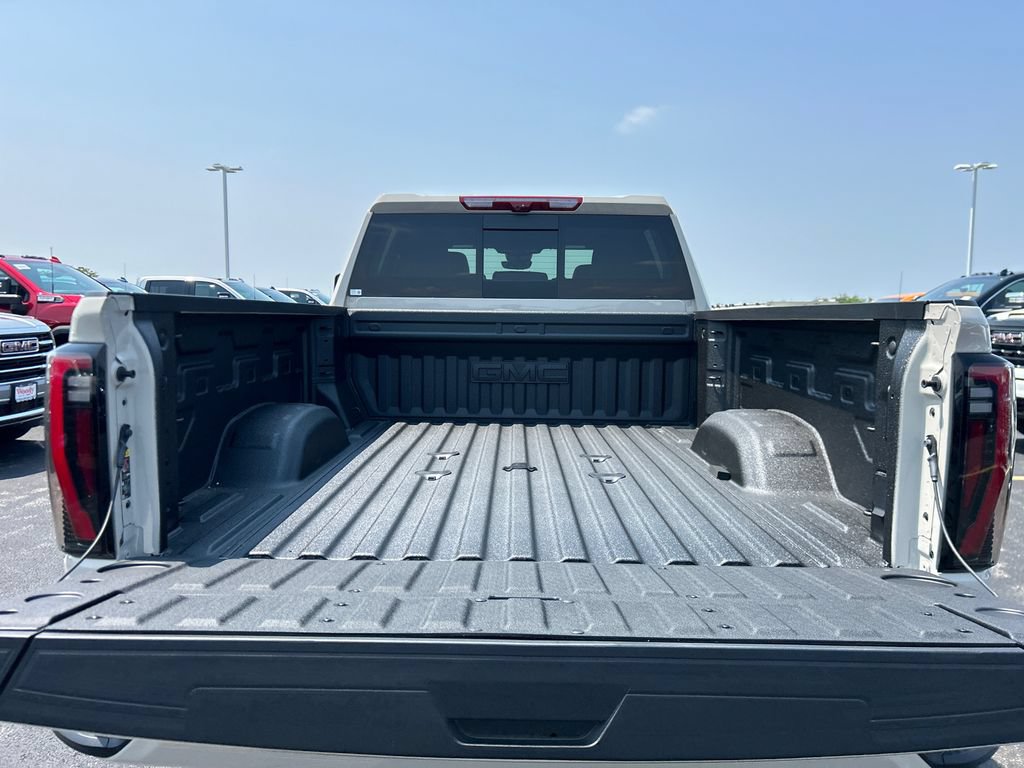 New 2026 GMC Sierra 2500 AT4 w/ AT4 Premium Plus Package AWD/4WD image 37
