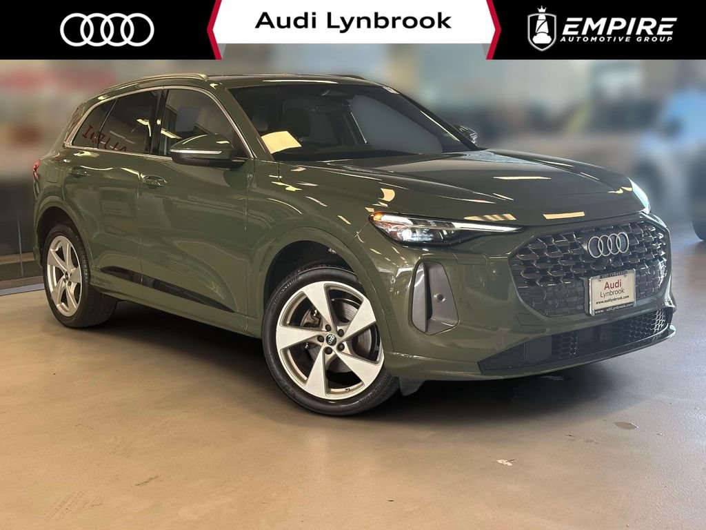 Used 2025 Audi Q5 Premium Plus w/ Premium Plus AWD/4WD image 1