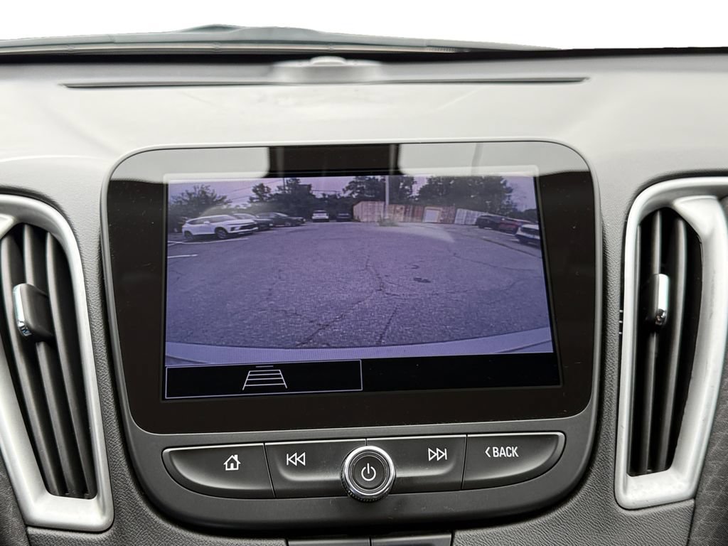 Used 2022 Chevrolet Malibu LT FWD image 15