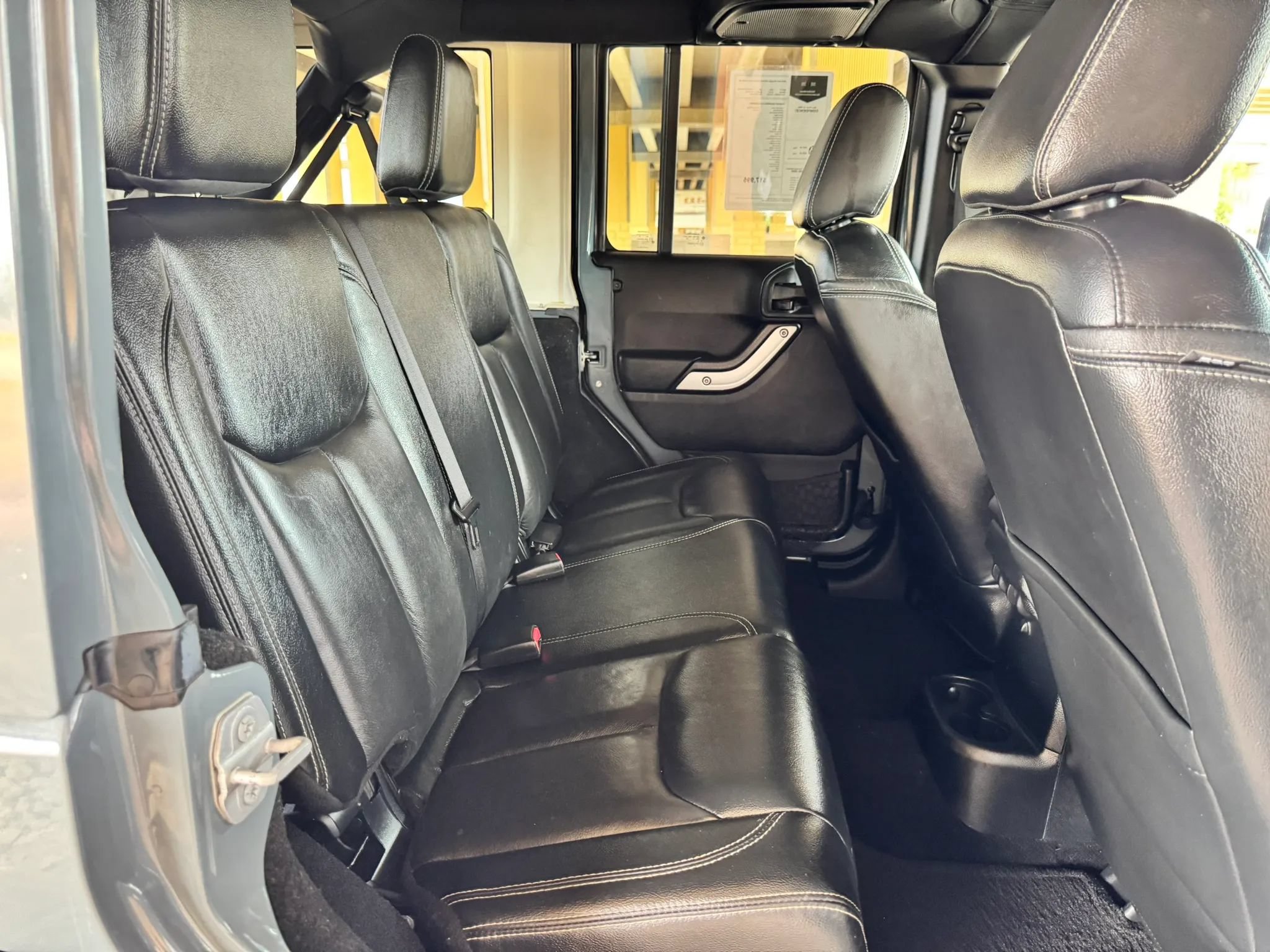Used 2015 Jeep Wrangler Unlimited Sahara w/ Dual Top Group AWD/4WD image 23