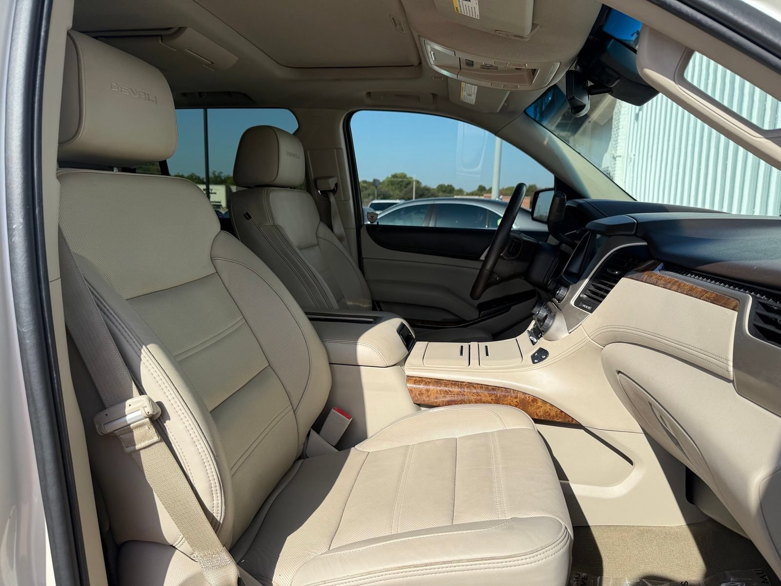 Used 2015 GMC Yukon Denali w/ Open Road Package AWD/4WD image 35