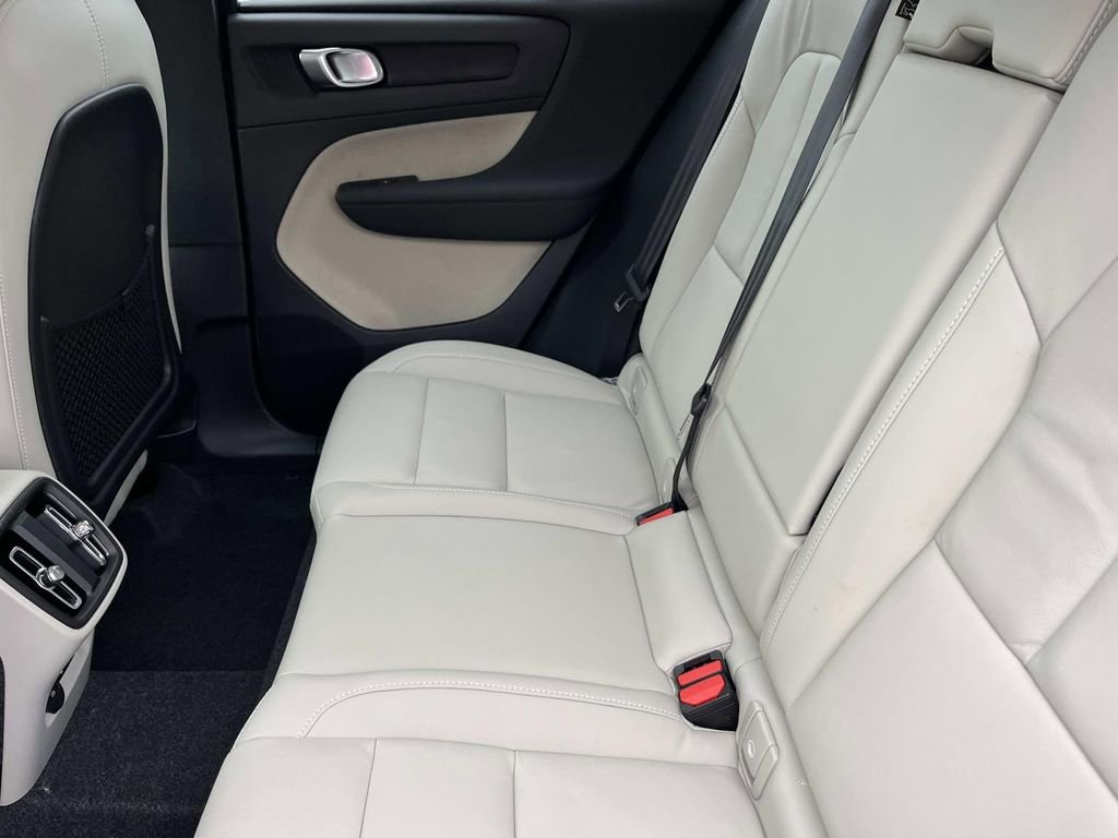 New 2026 Volvo XC40 B5 Ultra w/ Climate Package image 19