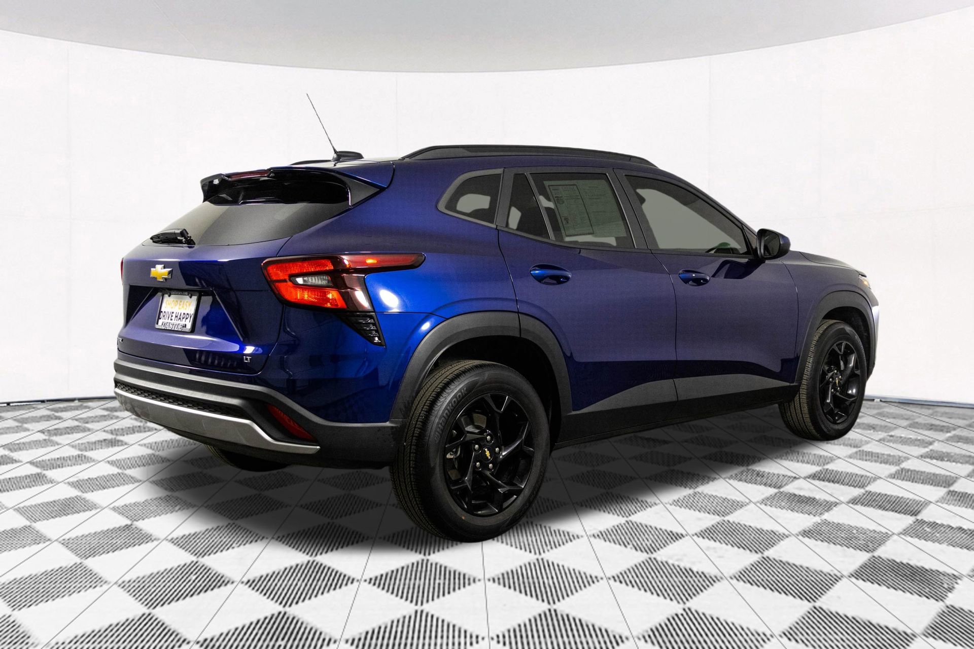 Used 2024 Chevrolet Trax LT w/ Driver Confidence Package image 16