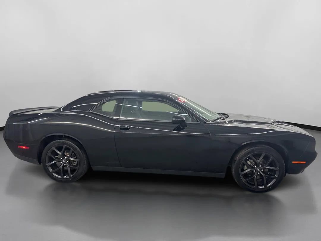 Used 2022 Dodge Challenger SXT w/ Blacktop Package image 11