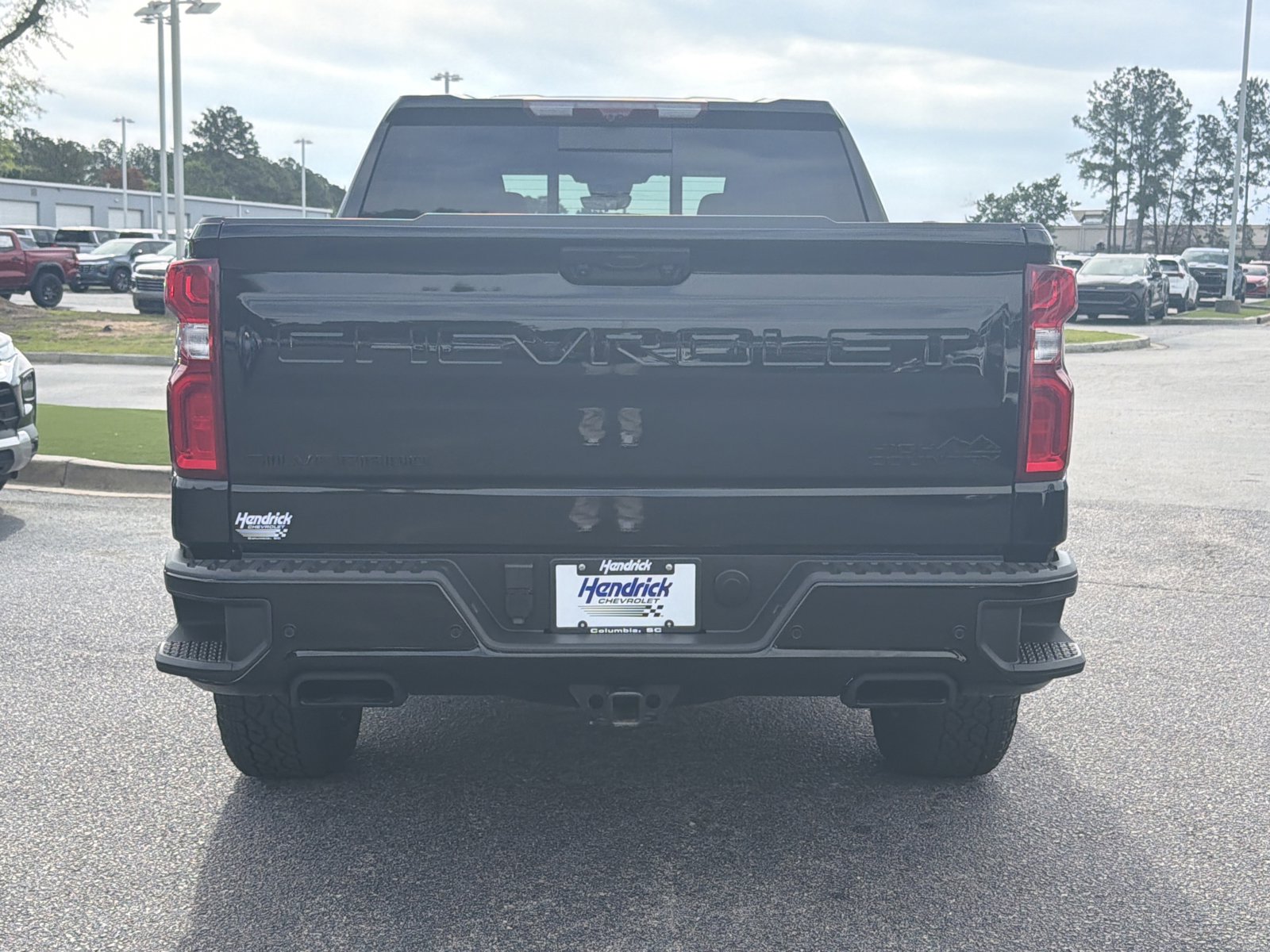 Used 2025 Chevrolet Silverado 1500 High Country w/ Midnight Edition AWD/4WD image 11