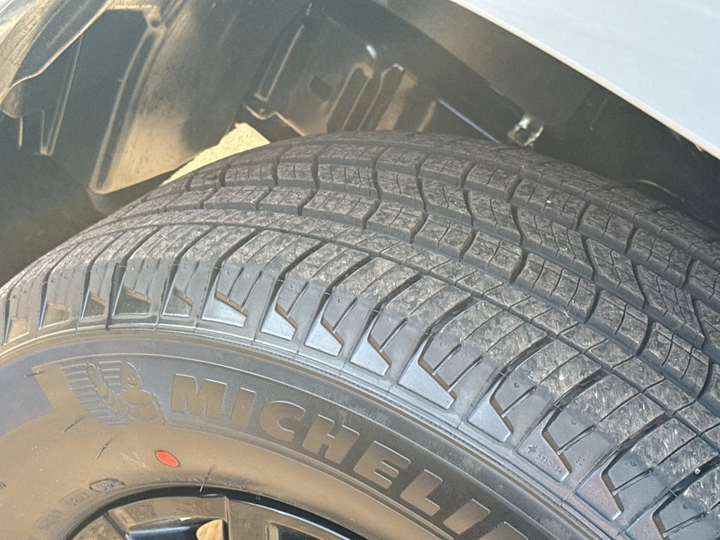 New 2026 Nissan Frontier SV image 10