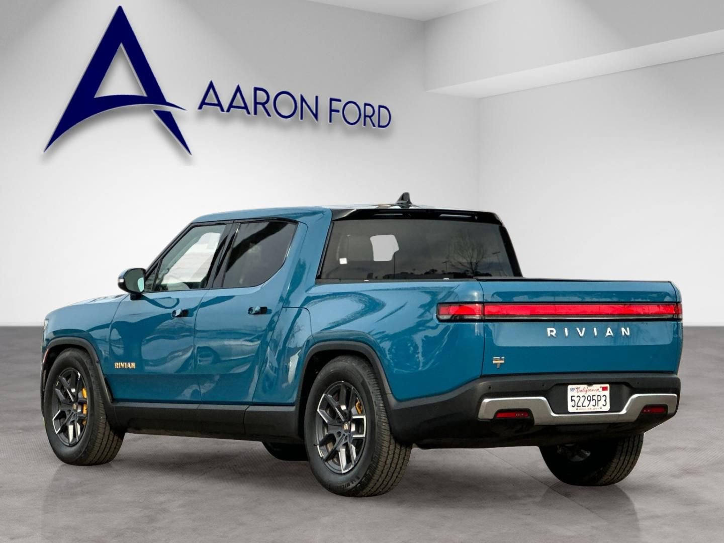 Used 2022 Rivian R1T Launch Edition image 3