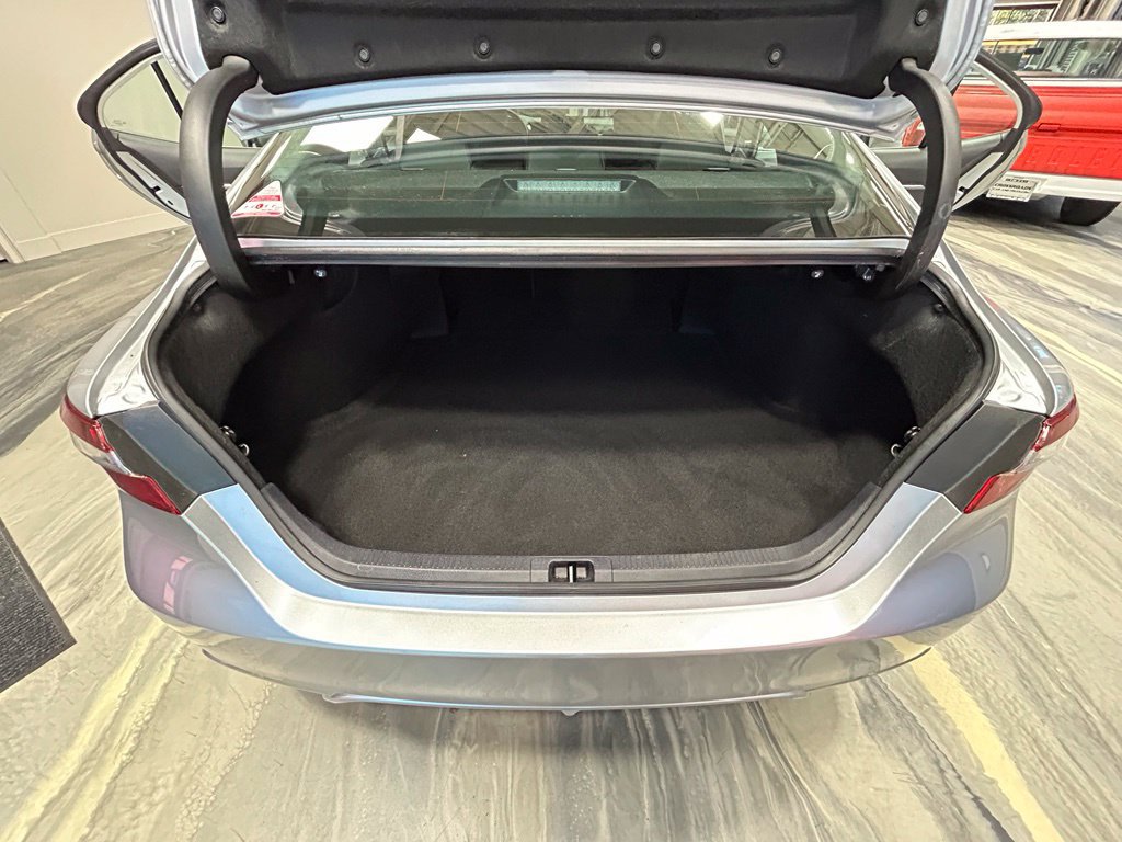 Used 2024 Toyota Camry SE FWD image 43
