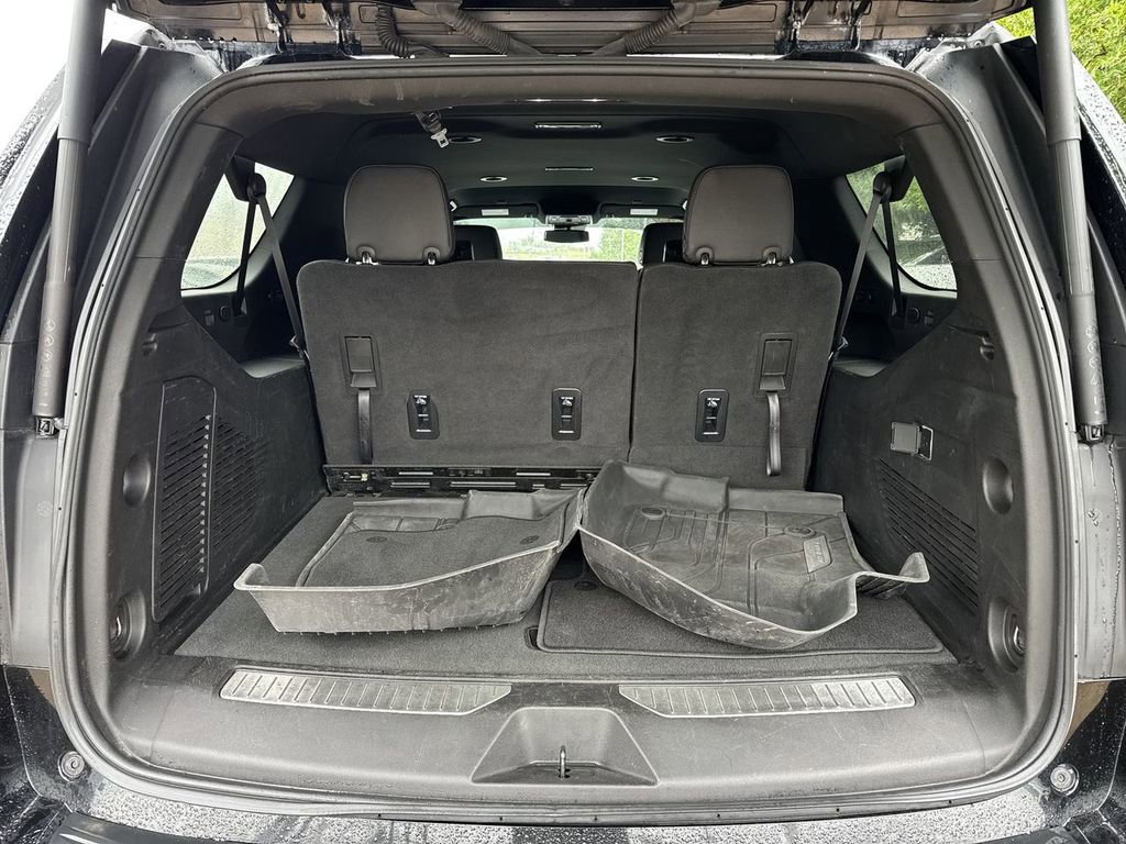 Used 2023 Chevrolet Suburban RST AWD/4WD image 27