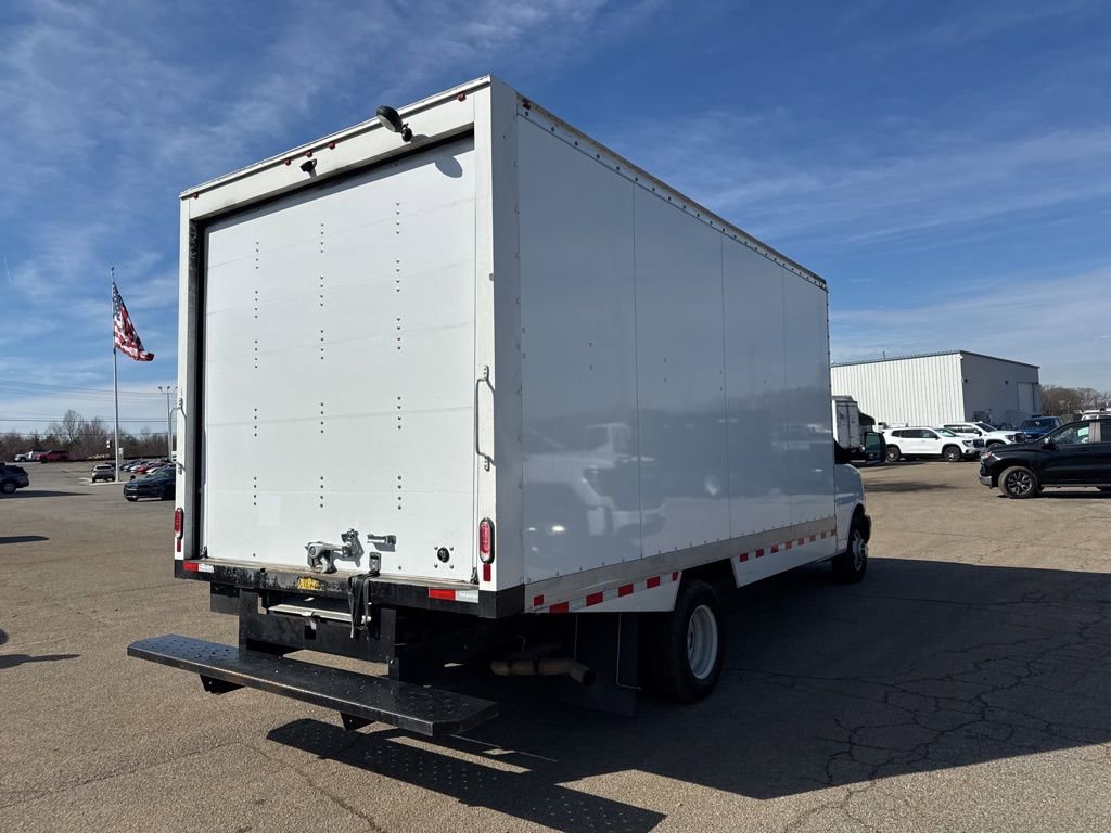 Used 2024 Chevrolet Express 3500 w/ Power Convenience Package image 3