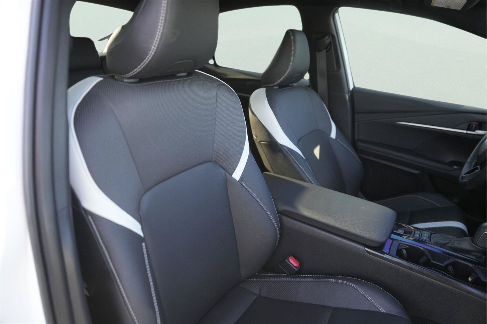 Used 2025 Toyota Camry SE w/ Convenience Package FWD image 19