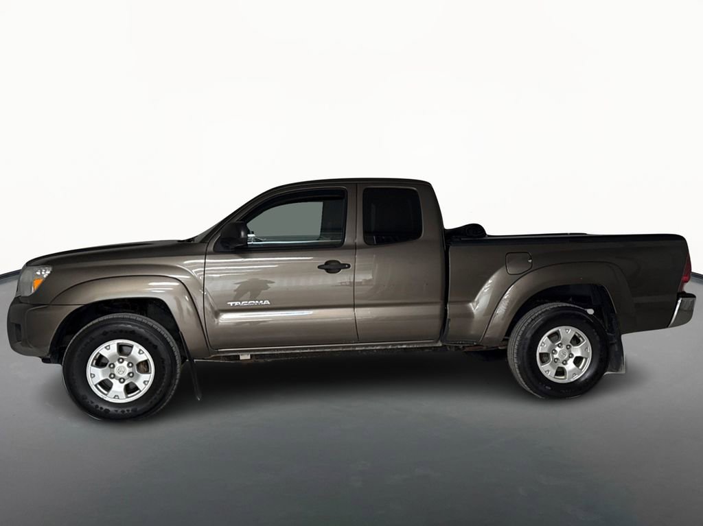 Used 2013 Toyota Tacoma 4x4 Access Cab V6 w/ TRD Off-Road Pkg image 8