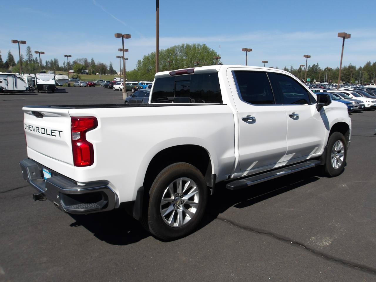 Used 2020 Chevrolet Silverado 1500 LTZ w/ LTZ Premium Package AWD/4WD image 5