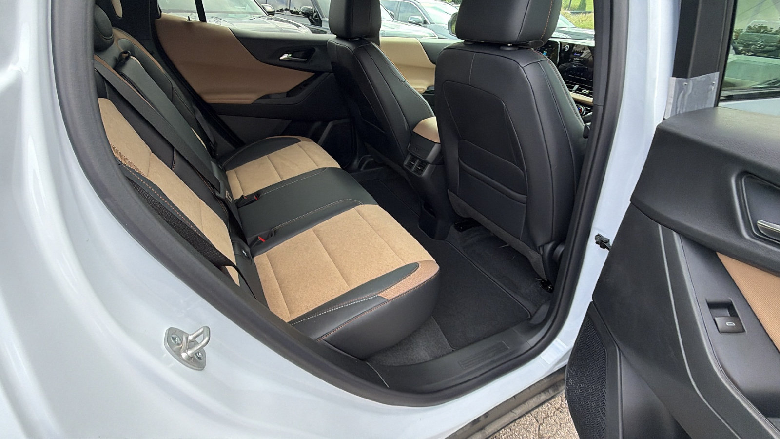 Used 2026 Chevrolet Equinox ACTIV w/ Safety and Technology Package FWD image 21
