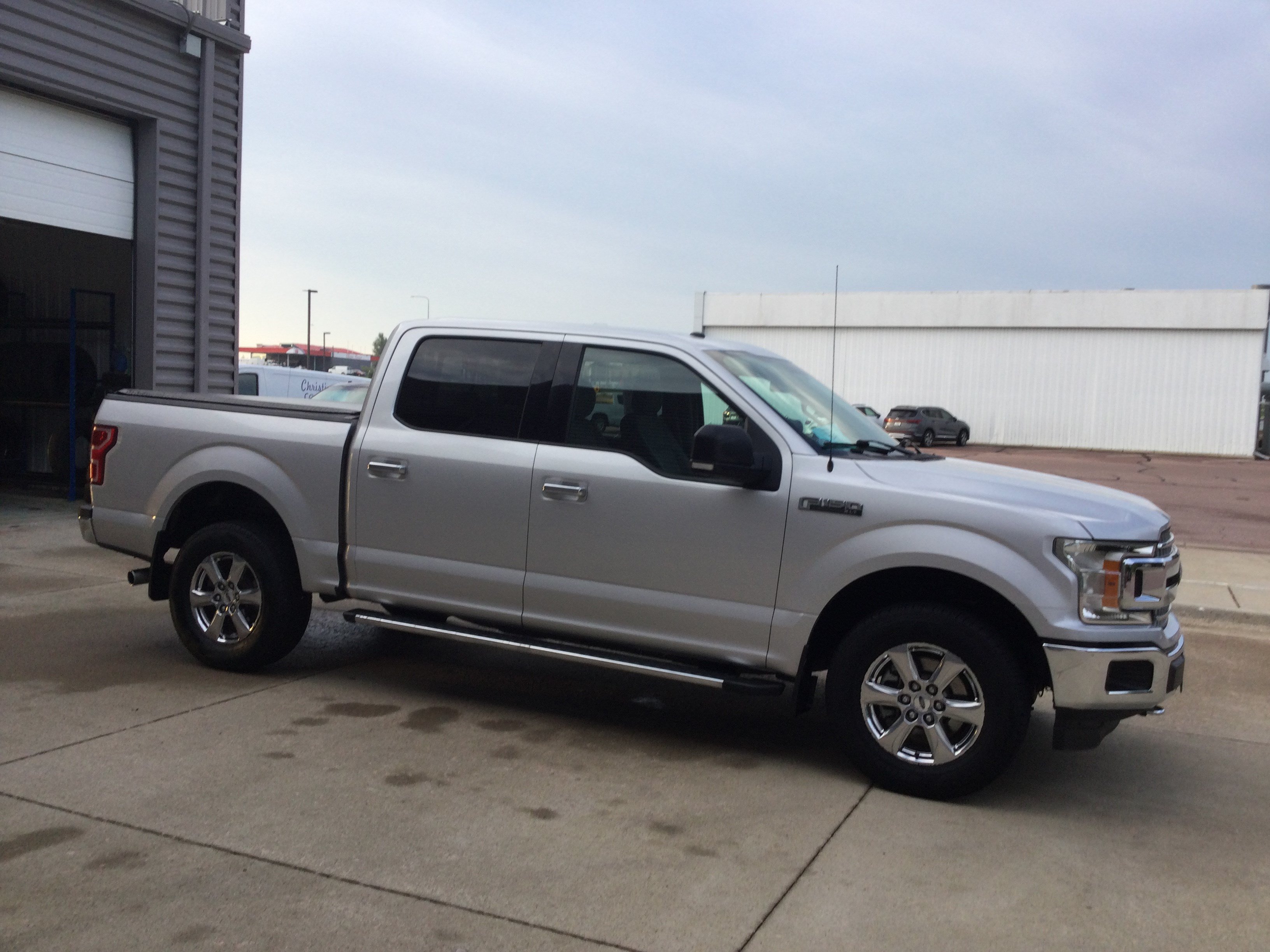 Used 2018 Ford F150 XLT w/ Equipment Group 302A Luxury AWD/4WD image 3