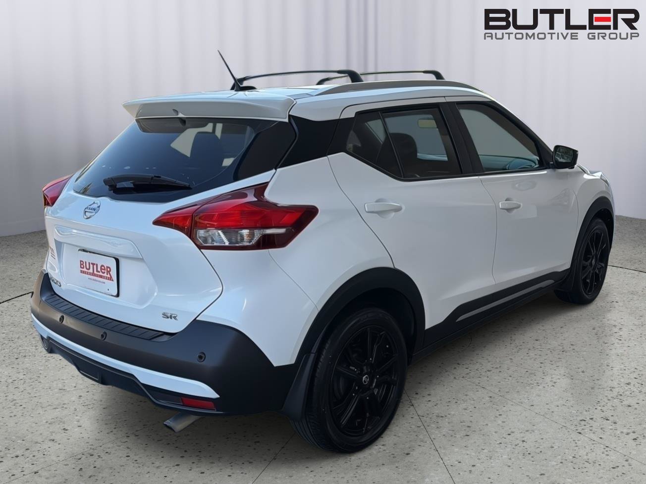 Used 2020 Nissan Kicks SR w/ SR Premium Package FWD image 6