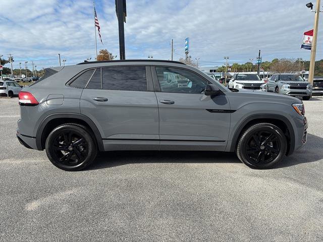 New 2026 Volkswagen Atlas Cross Sport SEL R-Line image 5