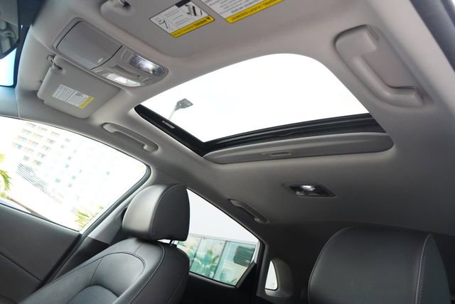 Used 2021 Hyundai Kona Ultimate FWD image 11