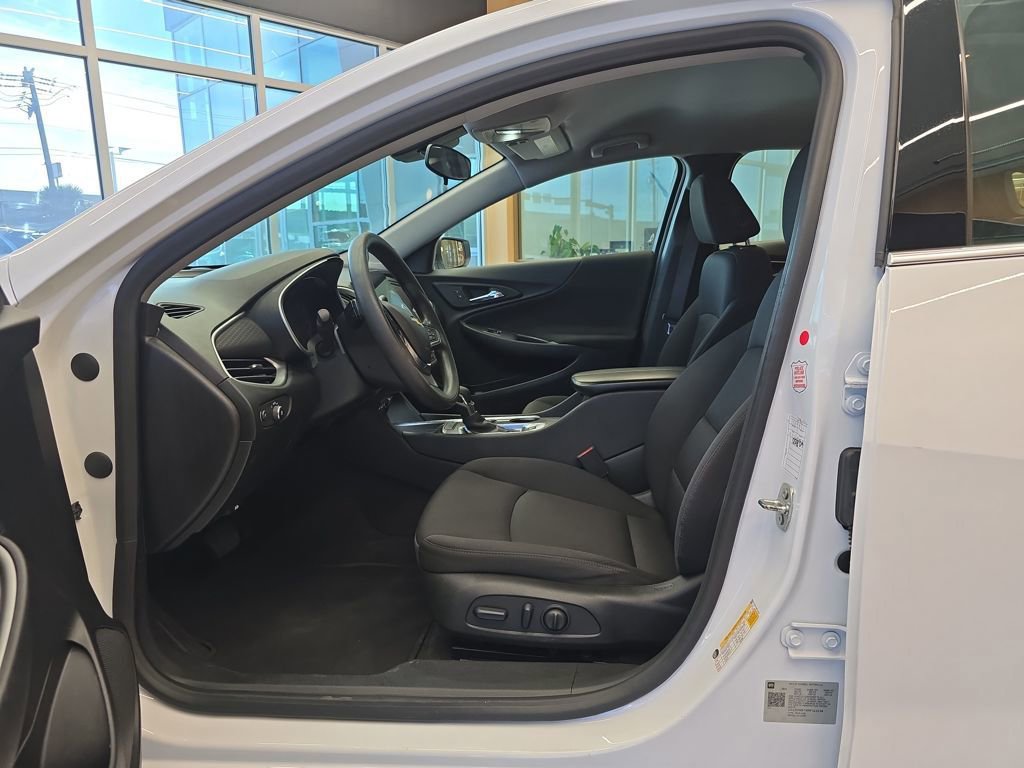 Used 2024 Chevrolet Malibu LT image 12