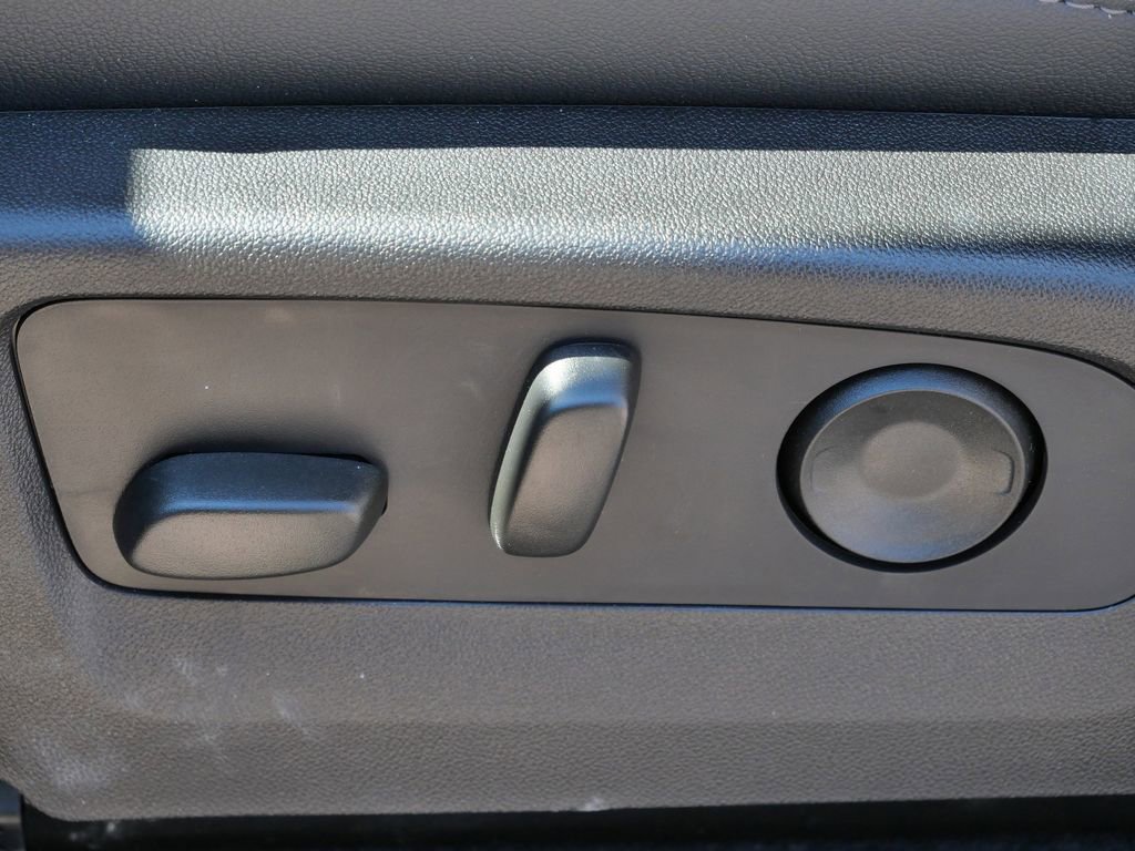 New 2026 GMC Canyon Elevation w/ Convenience Package image 39