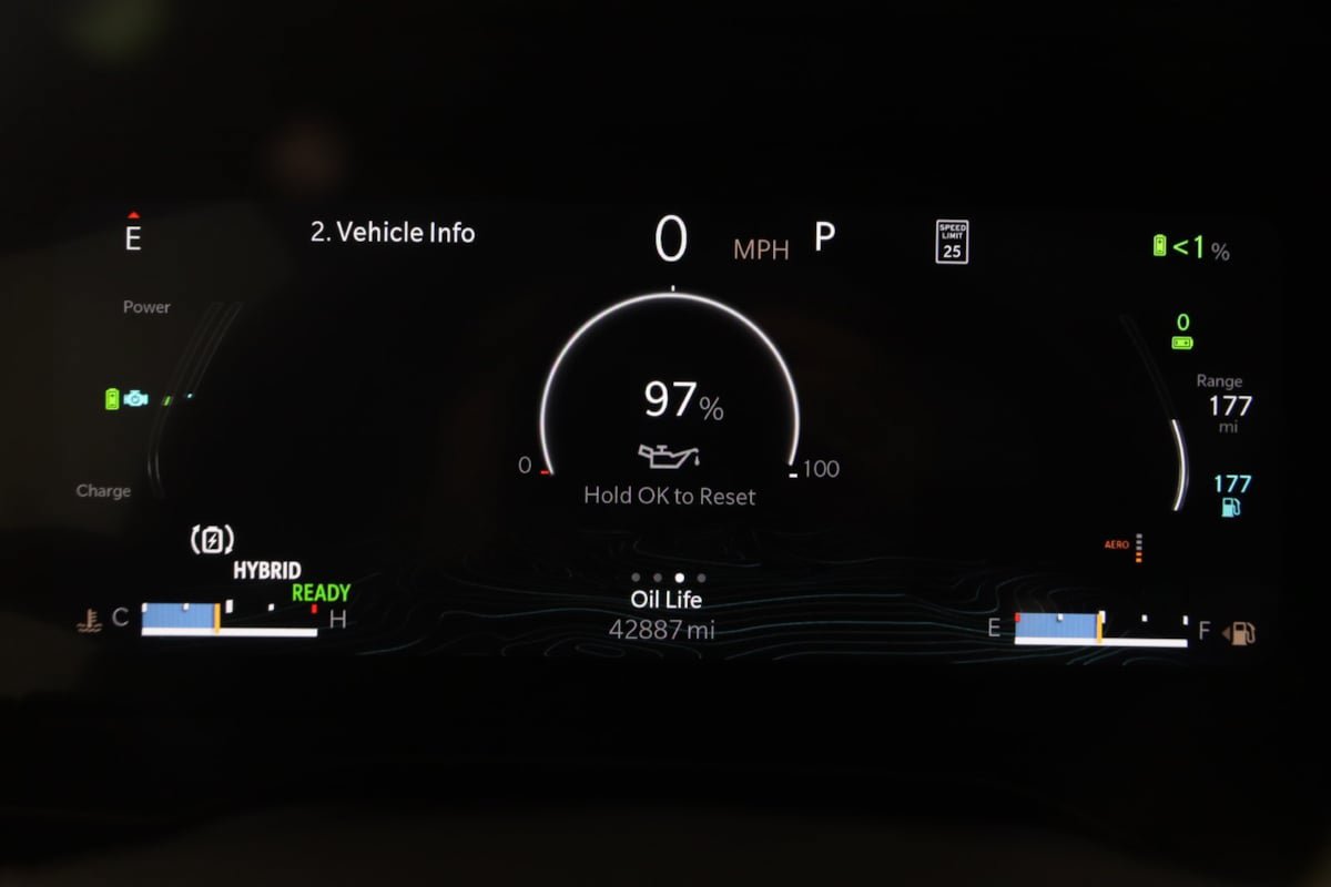 Used 2023 Jeep Grand Cherokee Overland w/ Luxury Tech Group IV AWD/4WD image 19
