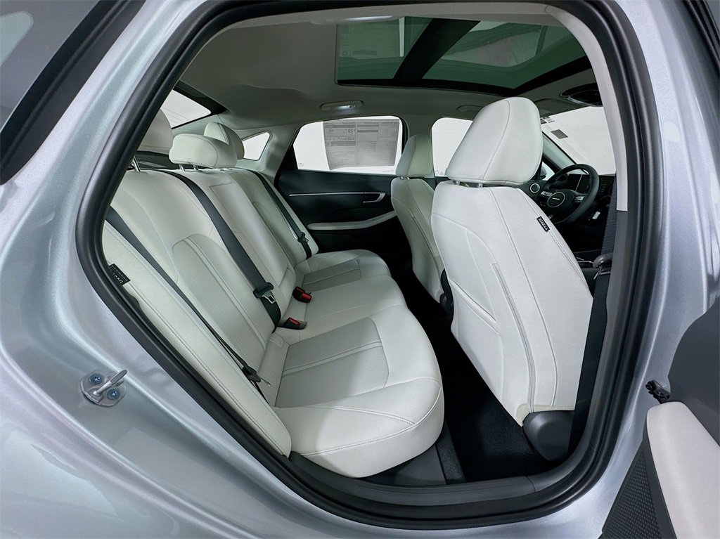 Certified 2024 Hyundai Sonata SEL w/ Convenience Package image 26
